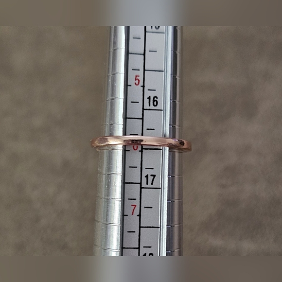 Luxurious Delicate Zirconia Ring SZ6 - Picture 4 of 6